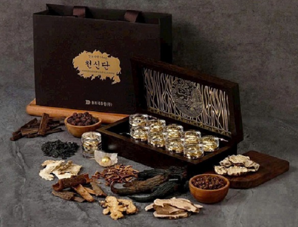 An Cung Ngưu Trần Hương Thiên Sâm Xạ Hương Cheonsindan Hàn Quốc Hộp 10 Viên