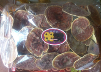 NẤM LINH CHI HỒNG HOA ĐÓNG KHAY NONGCHUSAN